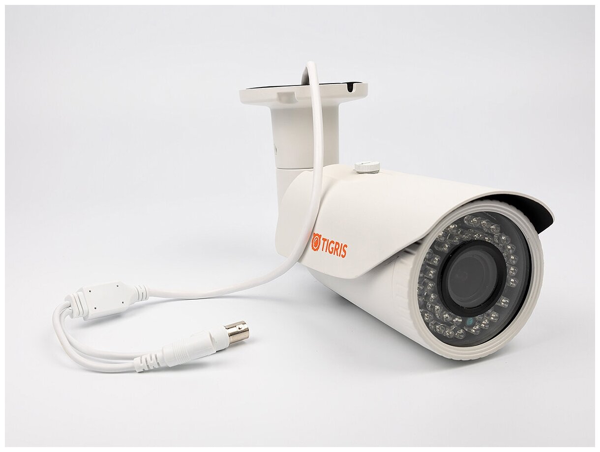 Уличная мультиформатная камера видеонаблюдения THLV-S20-2 2Мп с настраиваемым углом обзора - фотография № 4