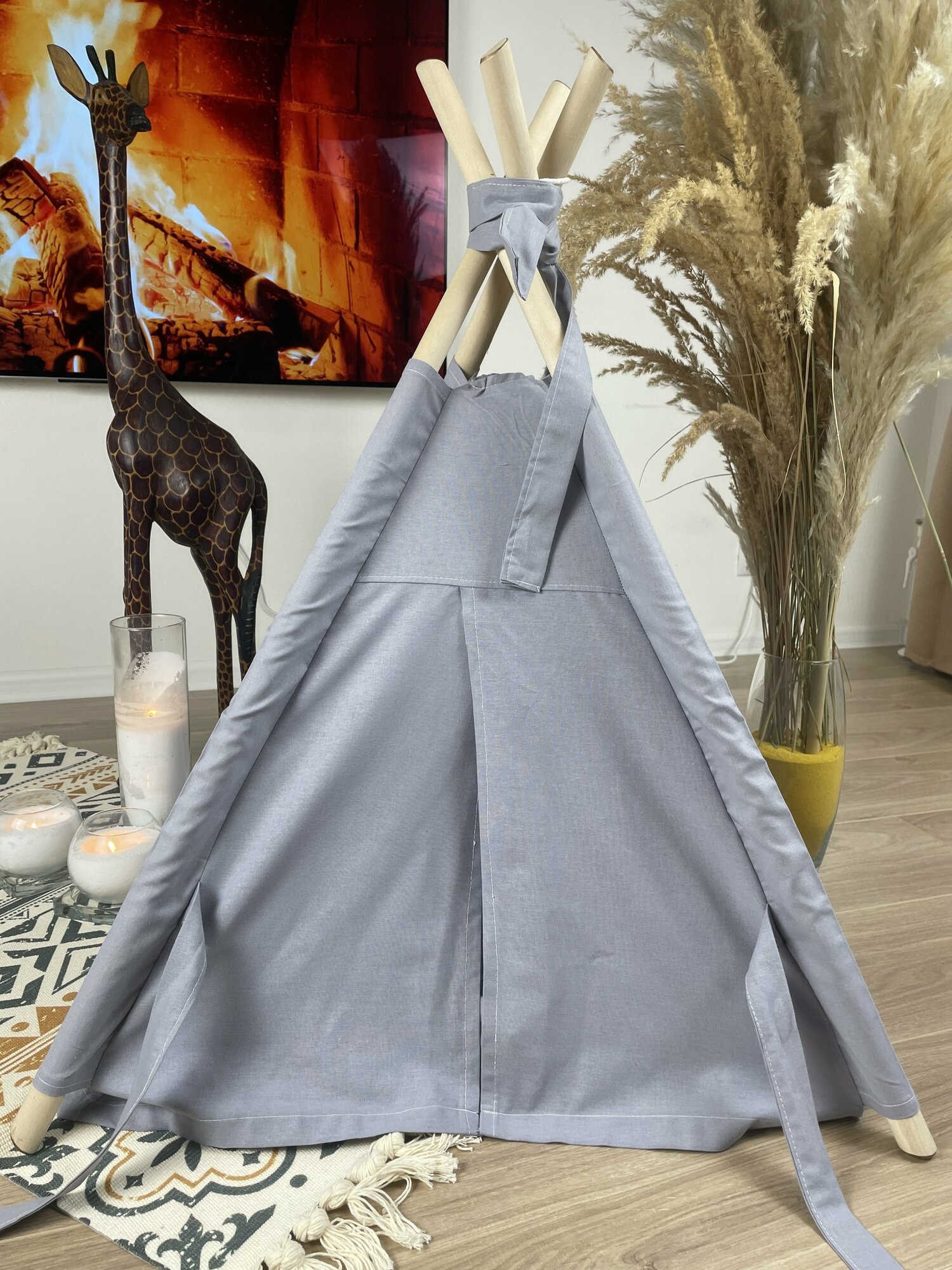 Домик палатка ВигВам с мягкой подушкой лежаком для кошек и собак мелких и средних пород серый - фотография № 4