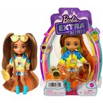 Кукла Барби HHF81 Barbie Extra Minis 5 Tie Dye Denim в разноцветной джинсовой одежде с сумкой ананасом - изображение
