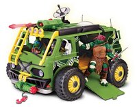 Игровой набор Playmates TOYS TMNT Машинка Штурмовая с Леонардо 94211