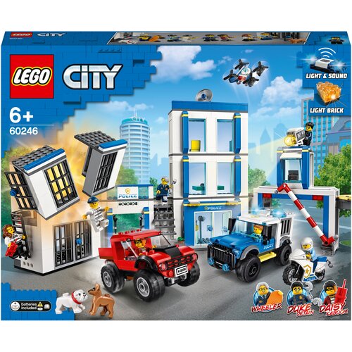 Конструктор LEGO City Police 60246 Полицейский участок, 743 дет. lego конструктор lego city 30227 полицейский гидроцикл