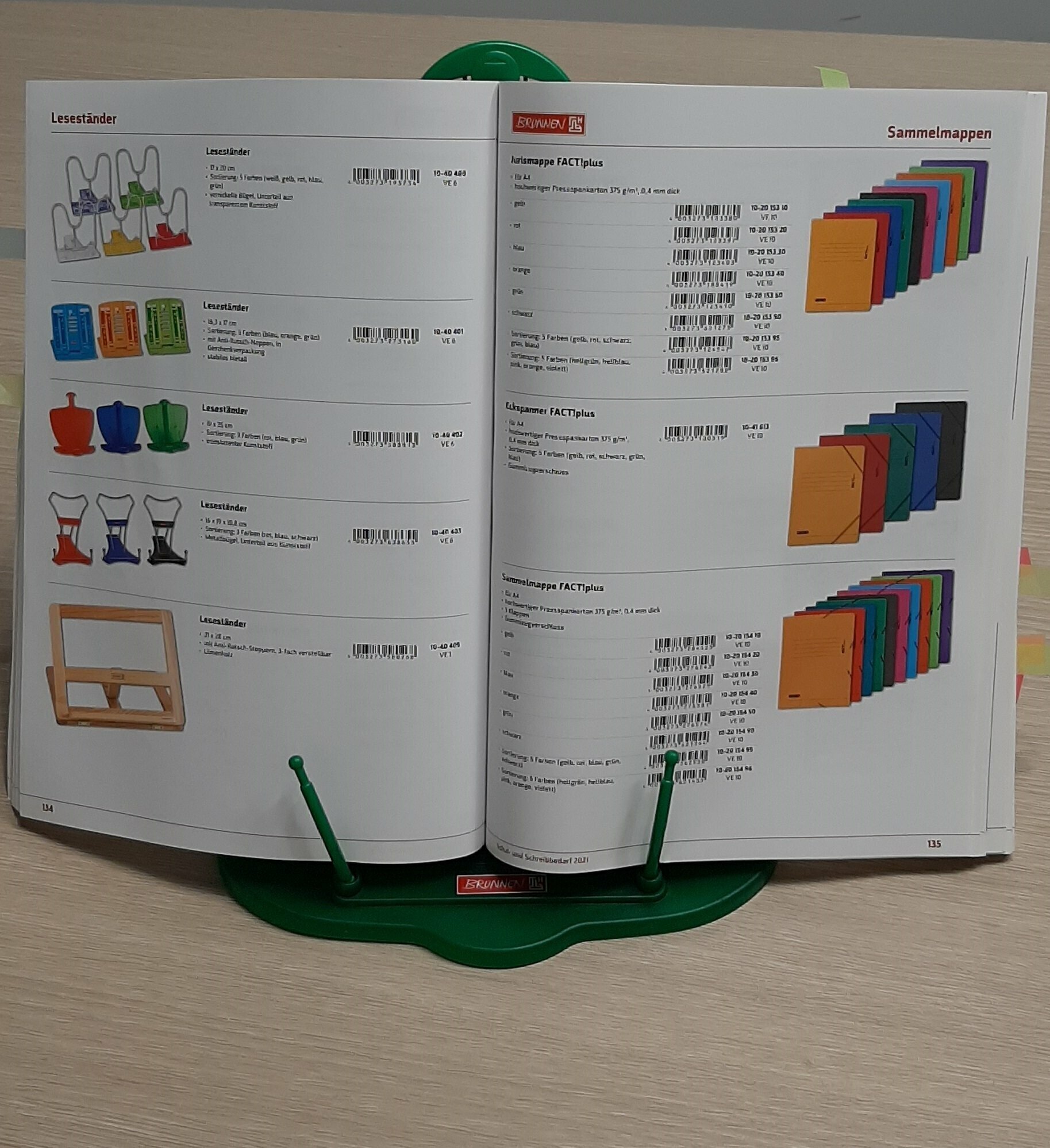 Подставка для книг и учебников, пластик, 19 х 25 см, зеленый