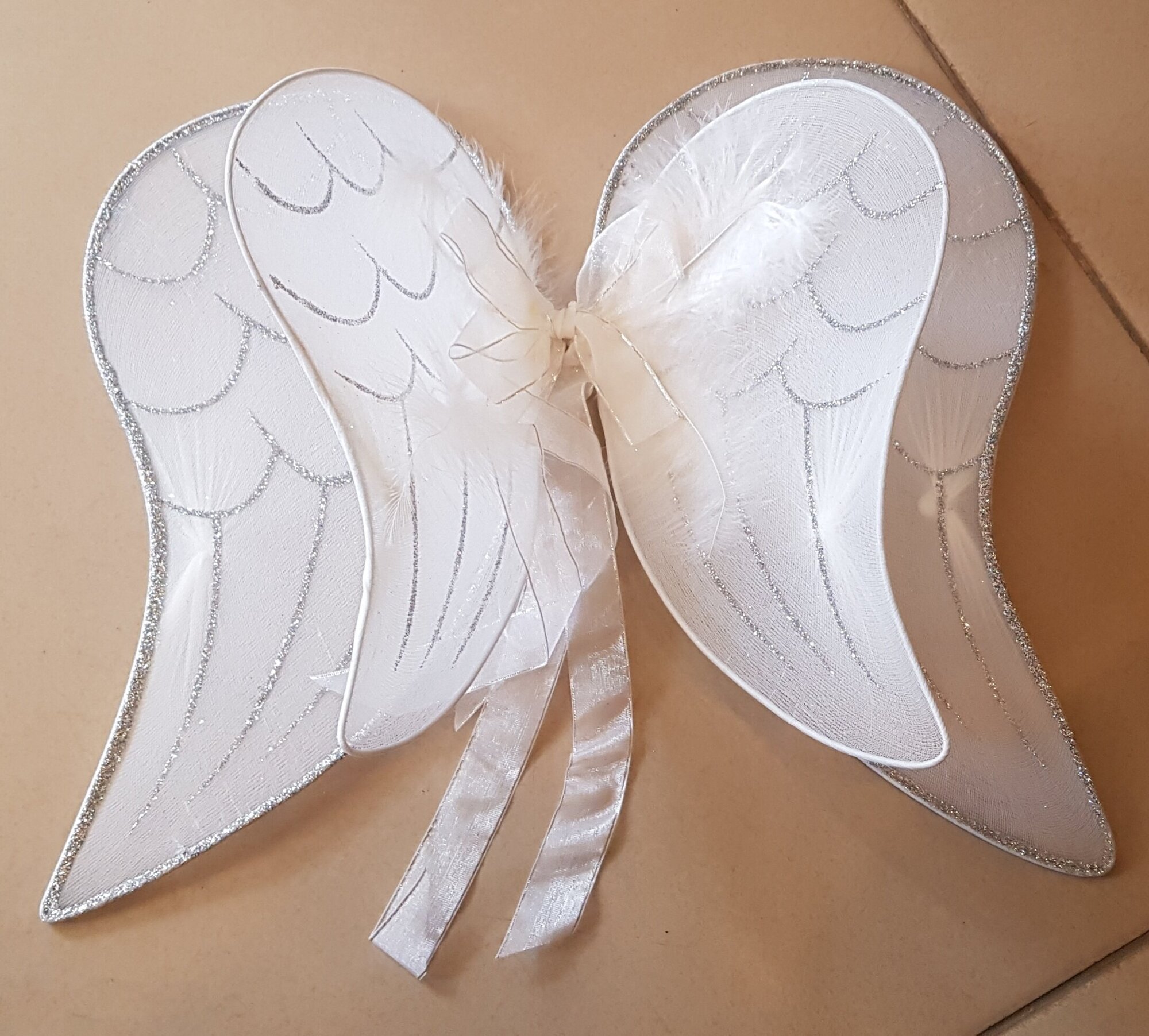 Крылья ангела белые 35×30см, капрон