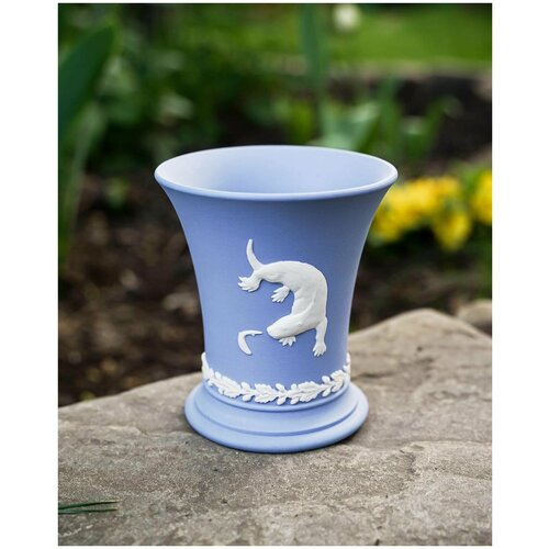 WEDGWOOD ваза с выдрой, бисквитный фарфор с лепниной, Англия