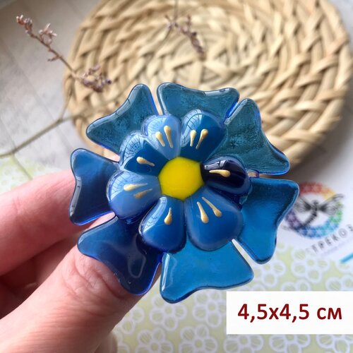 Брошь из стекла Цветок, 4,5х4,5