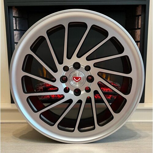 Литые диски Vossen LC106t 17*8j 4*114.3