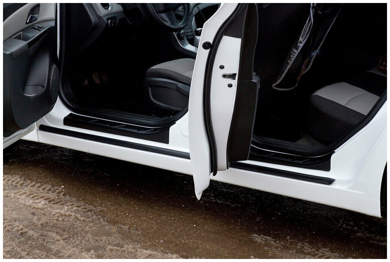 Накладки на внутренние пороги дверей Chevrolet Cruze I 2012-2014