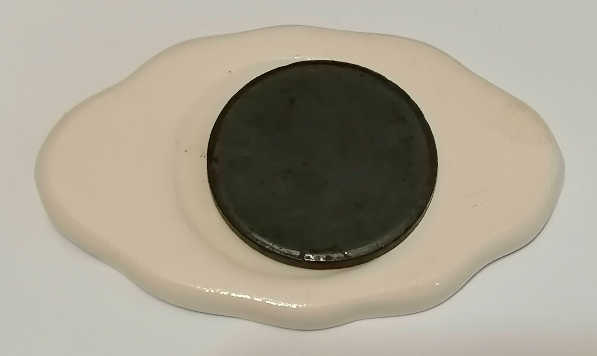 Магнит керамический , гжель с золотом , "Печеры " — фото 1