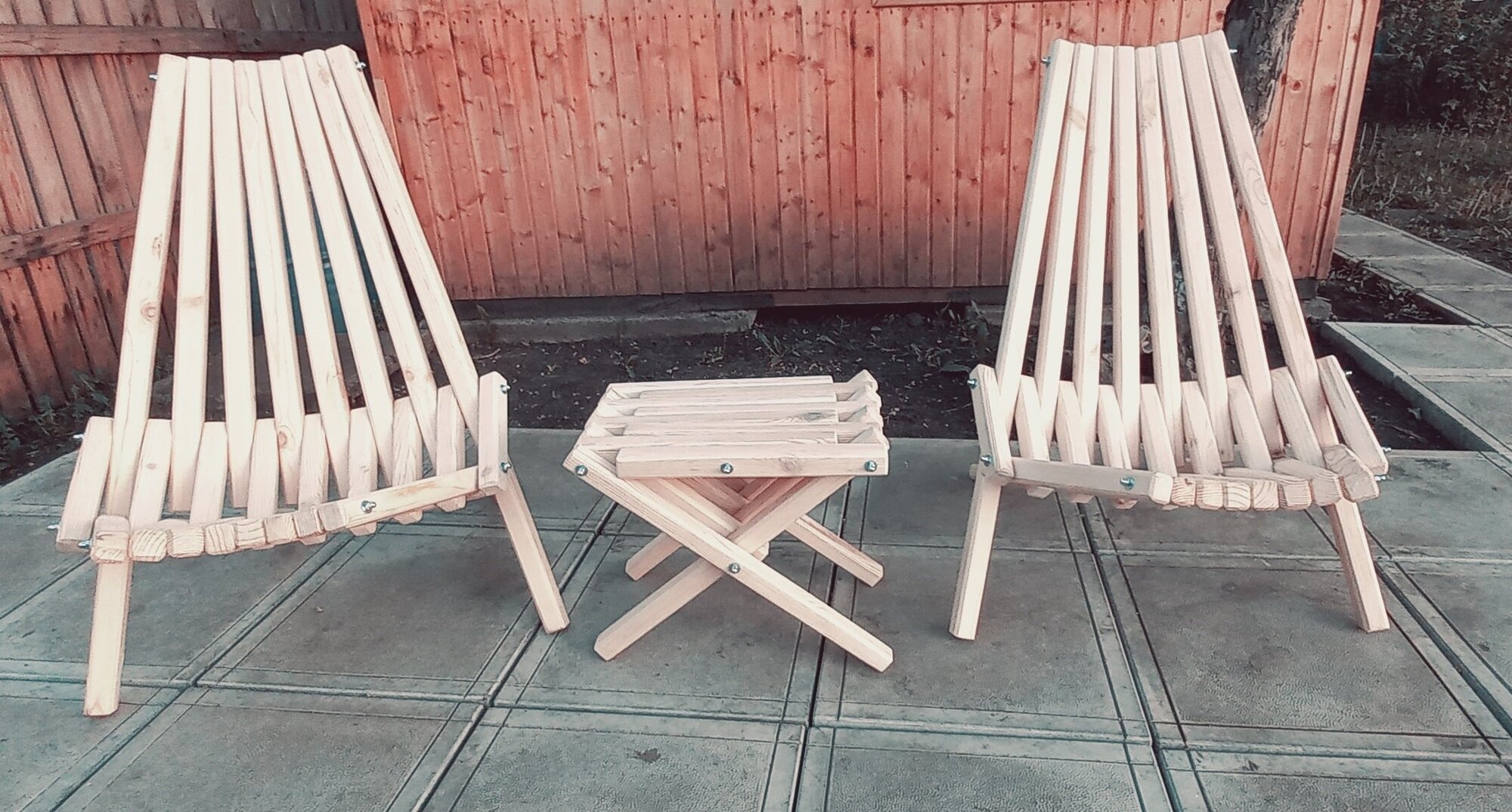 Комплект Кентукки 2 садовых кресла на шпильке и 1 журнальный столик(табурет), цвет сосна