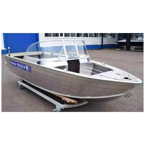 Моторная лодка Wyatboat-390 DCM с увеличенной высотой борта