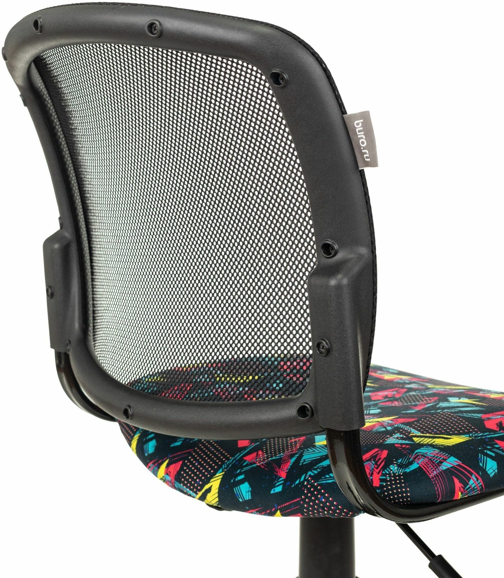 Кресло детское Бюрократ CH-296NX, обивка: сетка/ткань, цвет: черный/мультиколор, рисунок геометрия - фото №6