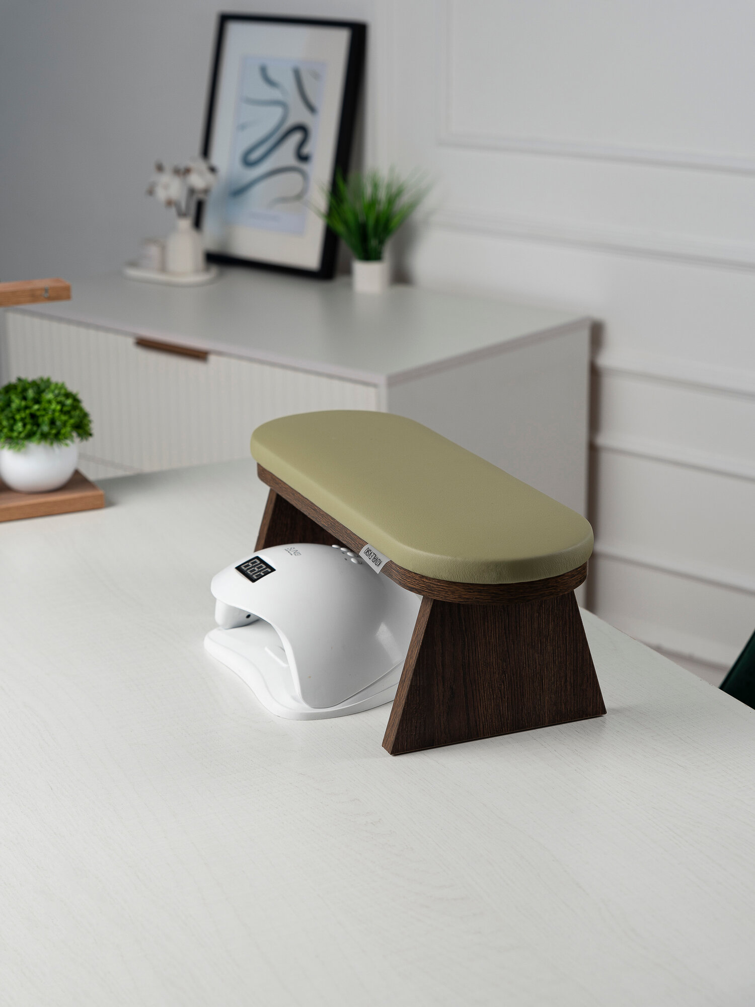 Подставка маникюрная для рук классик дуб с оливой — фото 1