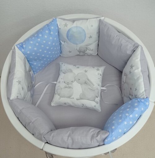 Постельное белье детское в кроватку и бортики защитные, для новорожденного комплект Милый зайчик (серый)
