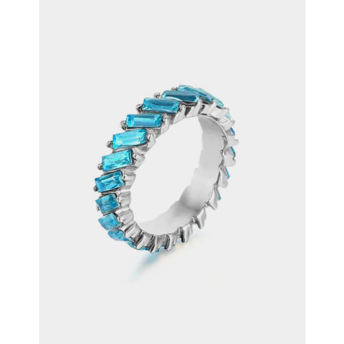 Женское кольцо с цветными вставками дорожкой