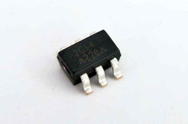 Преобразователь логического уровня RUNIC RS2G14XC6 SOT363, 1шт