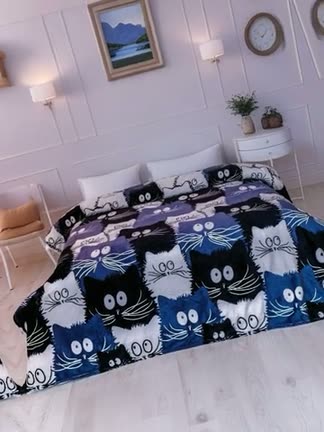 Плед для кровати и дивана "Пушистый Котик" синий 180 x 200 / покрывало на кровать — фото 1