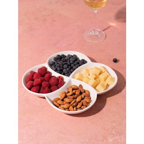 Менажница фарфоровая белая 225 см 999₽