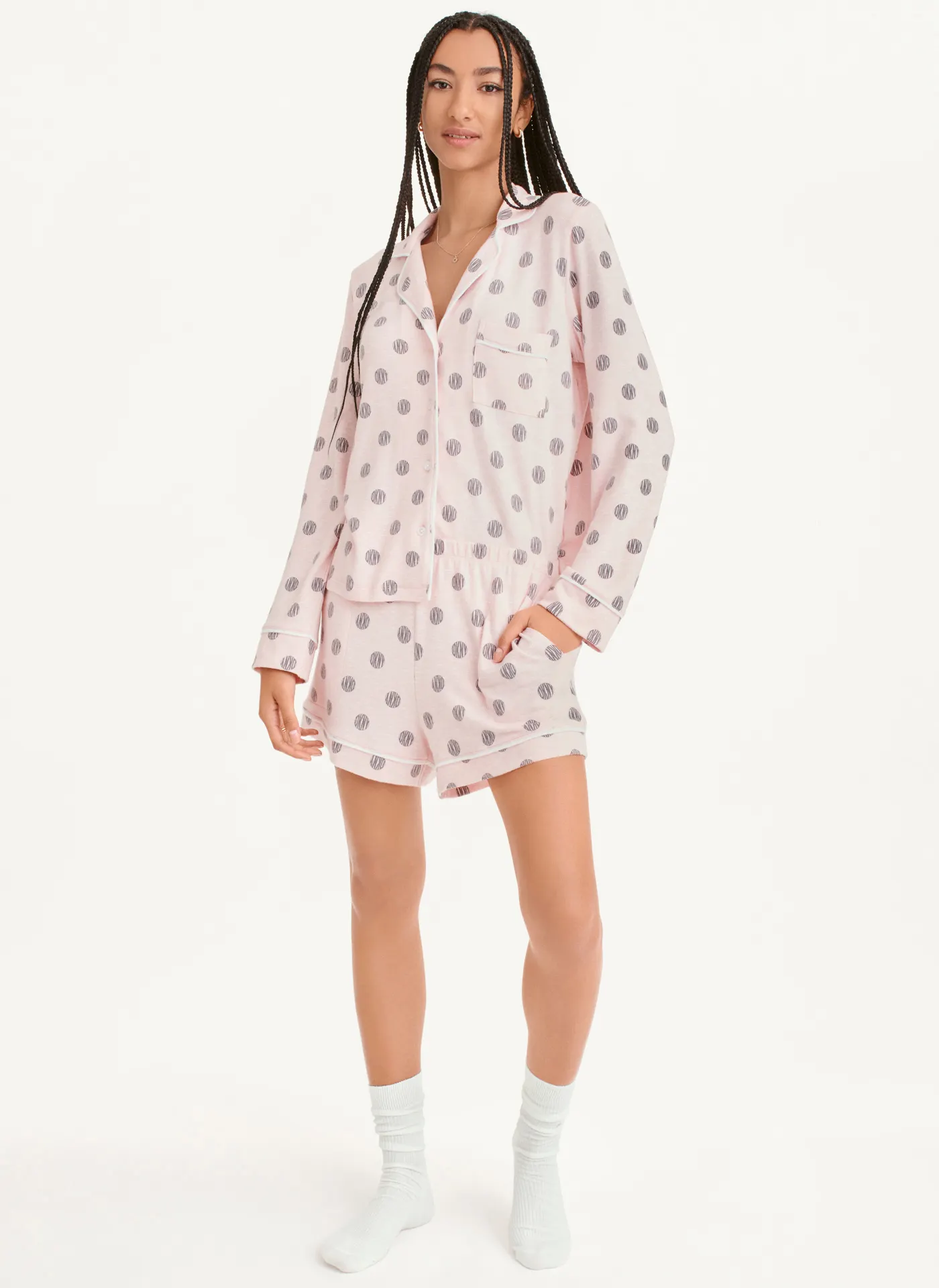 Пижама DKNY, шорты, рубашка, длинный рукав, пояс на резинке, карманы, размер L, розовый - фотография № 1