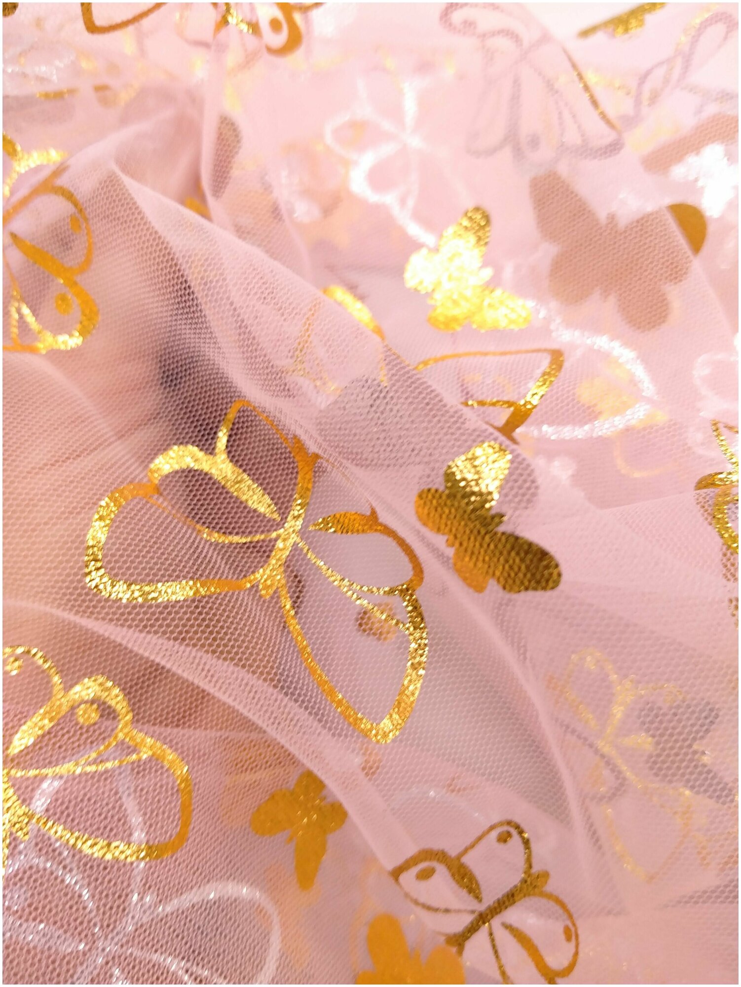 Ткань Фатин цвет Розовый с фольгированными золотыми бабочками длина 100 см. и ширина 150 см воздушная и легкая