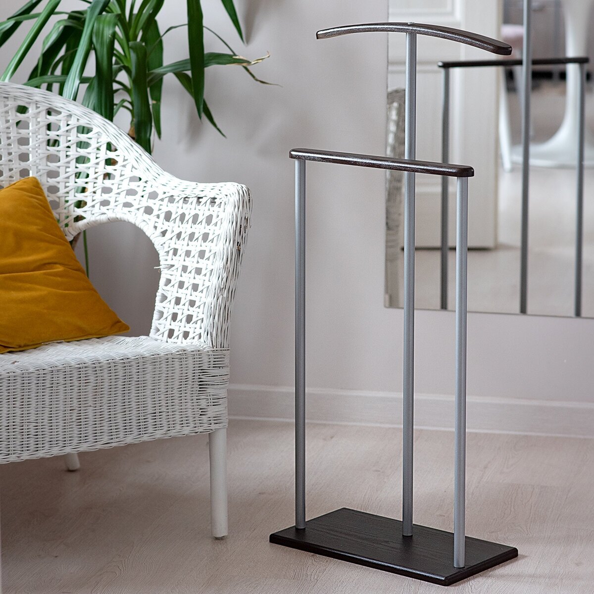 Вешалка костюмная IFERS для одежды напольная Дэви 1 цвет металлик/венге — фото 1