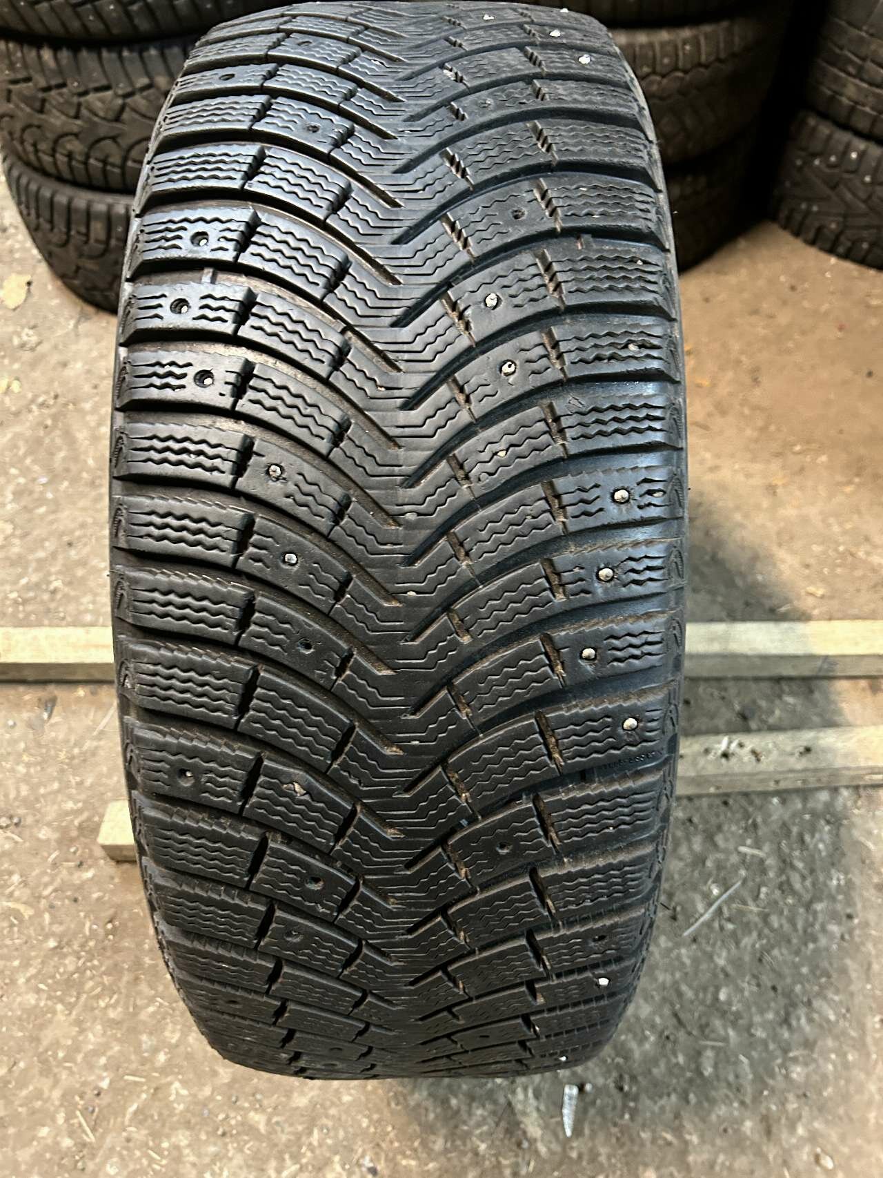 235/45 R20 100T Michelin Latitude X-Ice North 2