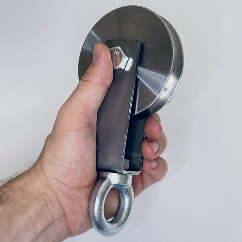 Изображение товара Блок монтажный армогиб с рым-болтом 12 мм, ролик Ф 100 мм с подшипником и канавкой 15 мм для подъема грузов до 315 кг