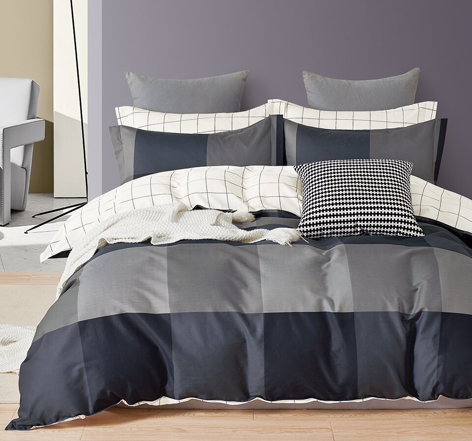 Постельное белье Розовые сны, семейный с простыней на резинке 180*200, сатин, с наволочками 50х70, СК-554-дуэт-50-180