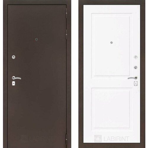 Входная дверь Labirint Classic Антик медный 11 Белый софт 880x2050, открывание левое