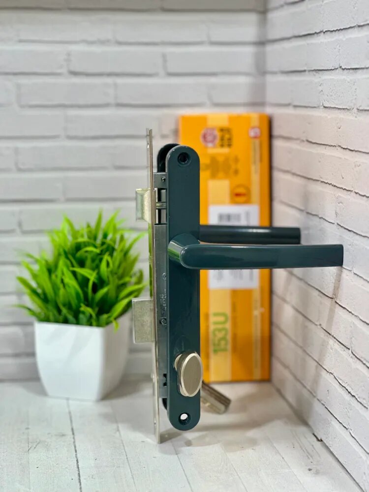 Комплект замка с ручкой для калитки (RAL7016 антрацит ) 70 ключ-вертушка