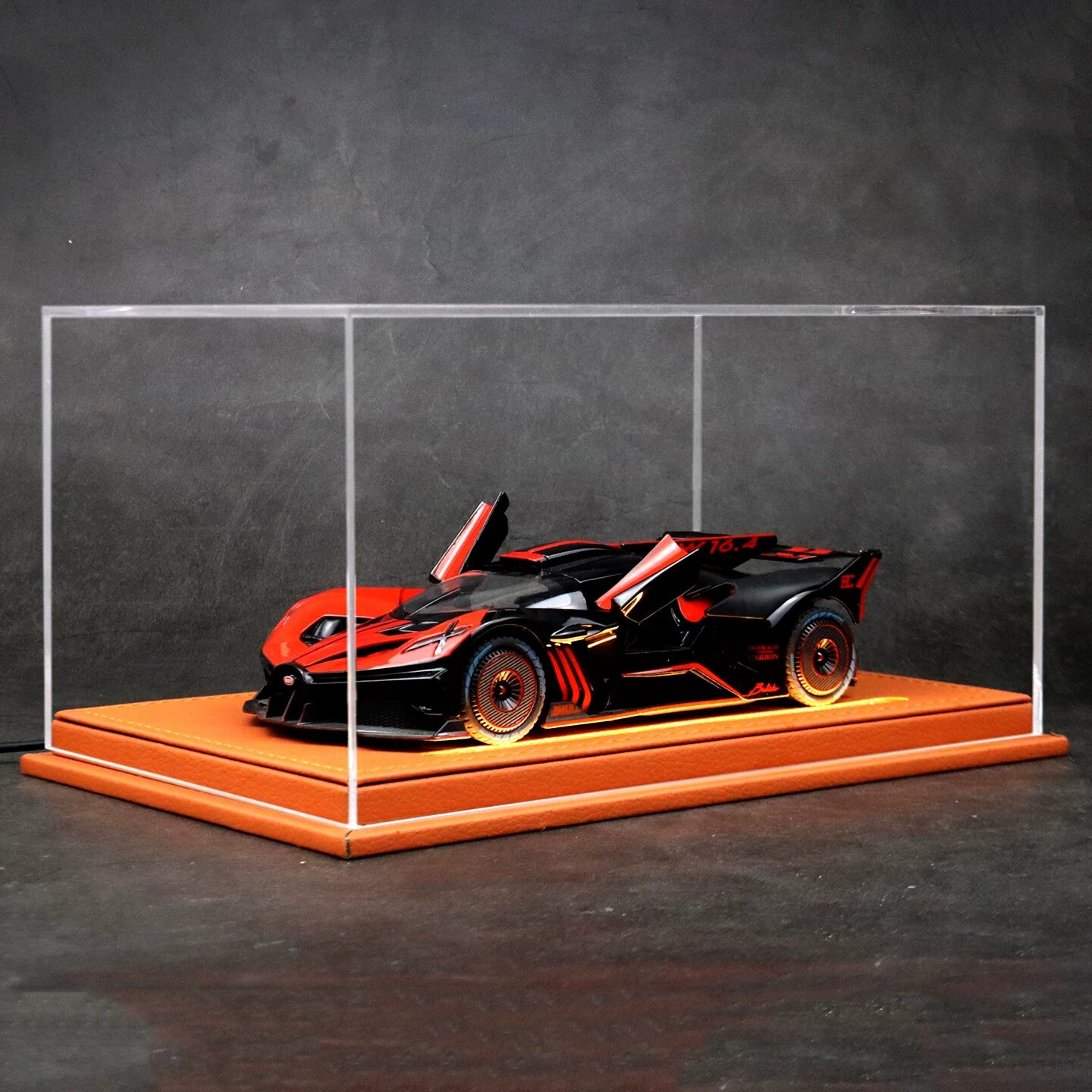 Красная модель Bugatti Bolide с LED-подсветкой и прозрачным дисплейным ящиком, коллекционная автотранспортная игрушка