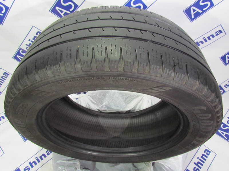 GoodYear EfficientGrip SUV 235 55 17 шины Летние