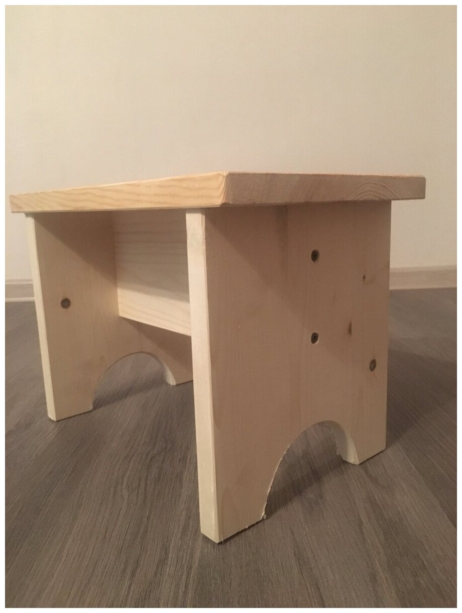 Табурет, скамейка деревянная без покрытия - фотография № 1