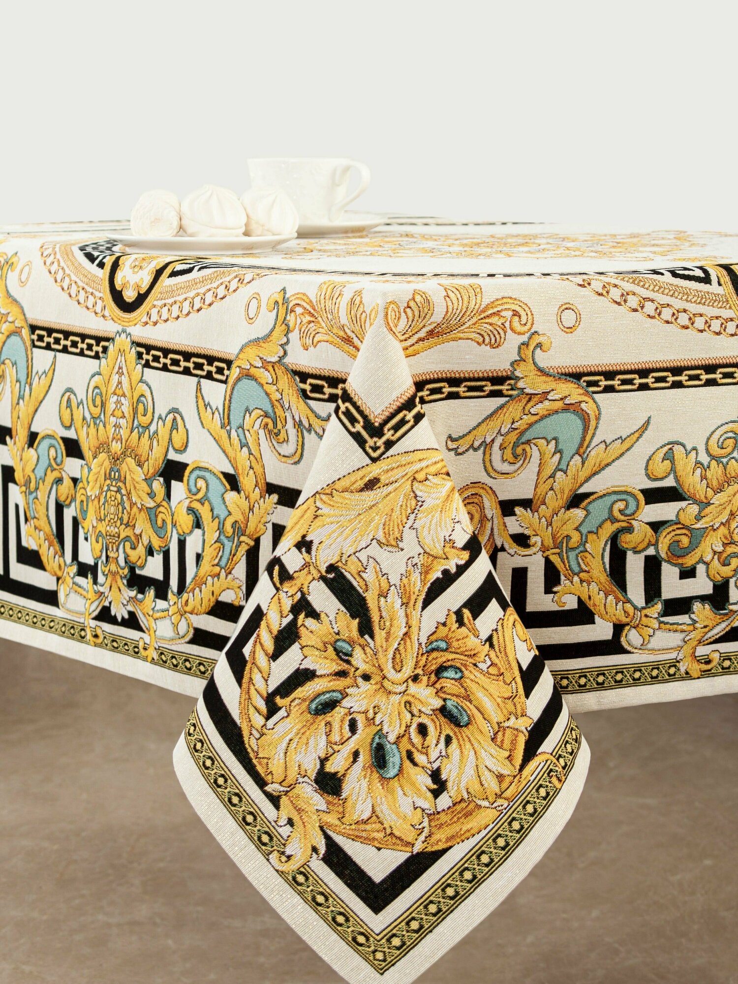 фото Скатерть Le Gobelin Барокко 140х140 см