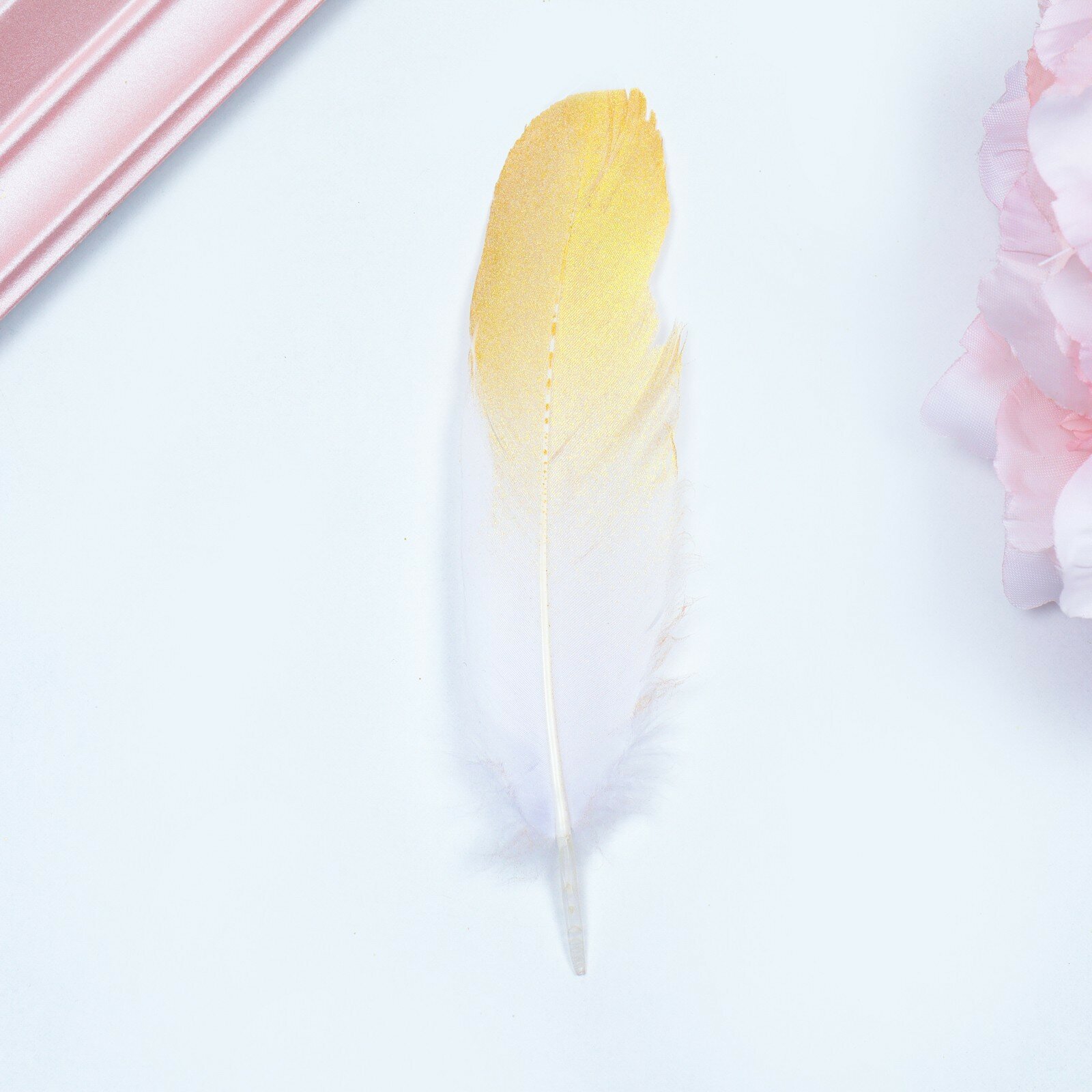 фото Перья для декора, золото , частичная окраска 13-15 см 10 шт