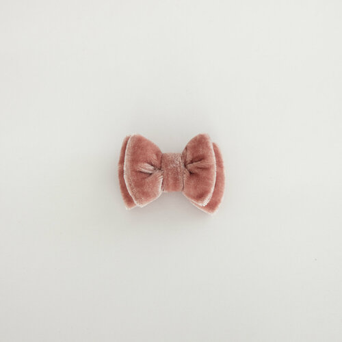 Маленький пыльно-розовый бархатный бантик Бабушкины Связи 600₽