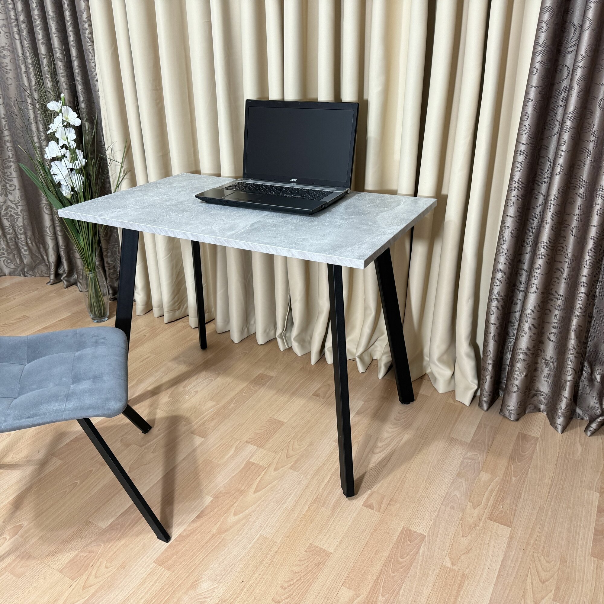 Игровой стол Ник 100*60 см. Бетон светлый. Черные ножки