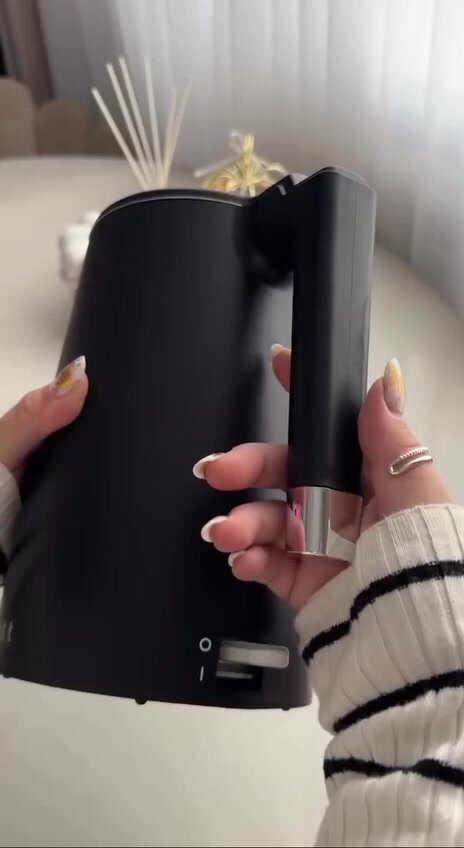 Электрический термо чайник Hott HT-EKDW01 черный из нержавеющей стали с поддержанием температуры. Электронный металлический электрочайник термос в пластиковом корпусе с подставкой — фото 1
