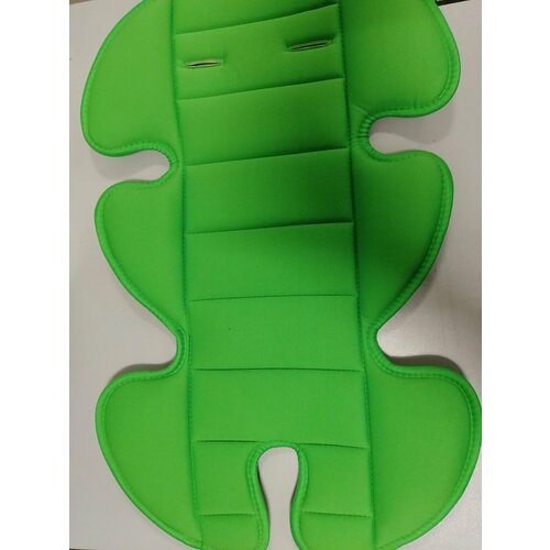Вкладыш для детского автокресла сплошной зеленый замок для детского автокресла