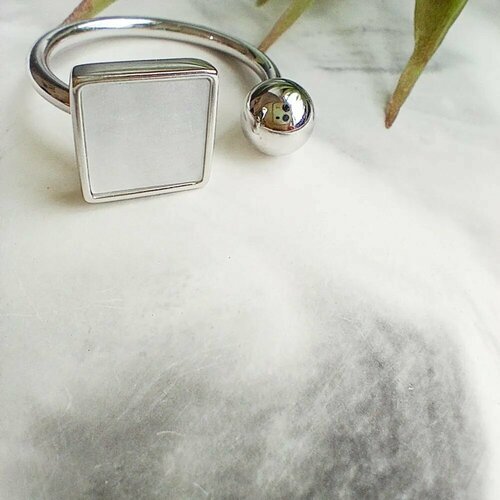 печатка freeform jewellery искусственный камень стекло безразмерное серебряный Печатка Кольцо женское бижутерия безразмерное с перламутром, искусственный камень, перламутр, безразмерное, серебряный, серый
