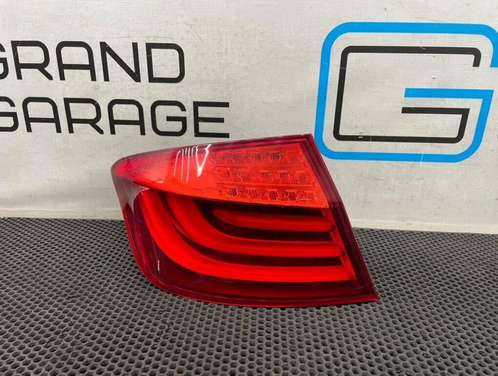 Фонарь BMW 5-Series 2011 F10 N20B20A 2.0 OEM 63217203229