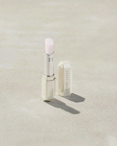 Изображение товара Fenty Beauty Прозрачная блестящая губная помада Slip Shine 2,8г, QUARTZ CANDY
