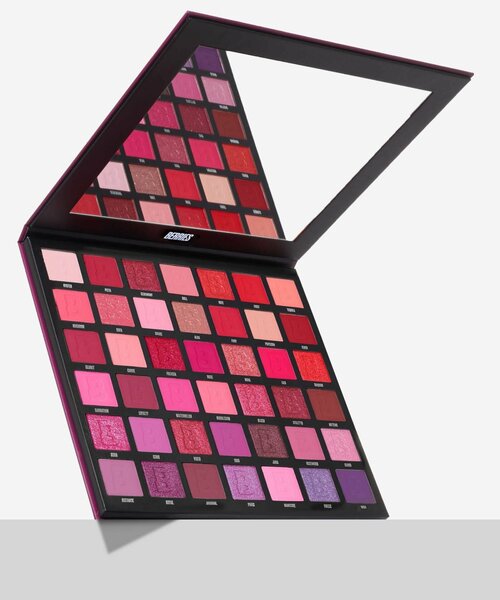 Палетка теней для век Beauty Bay BERRIES 42 colour palette