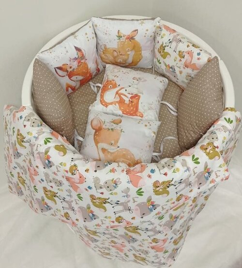 Постельное белье детское в кроватку и бортики защитные, для новорожденного комплект Лесные жители (белый горох)