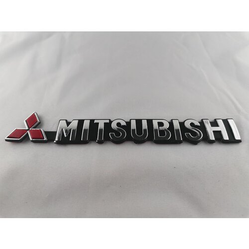 Надпись Mitsubishi