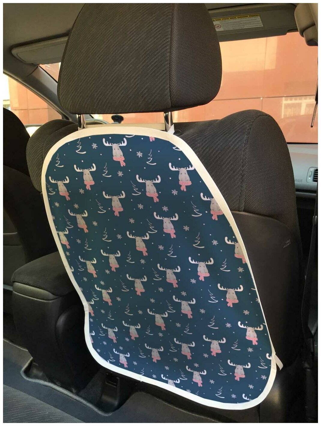 Защитная накидка JoyArty "Модный лось" на спинку автомобильного сидения