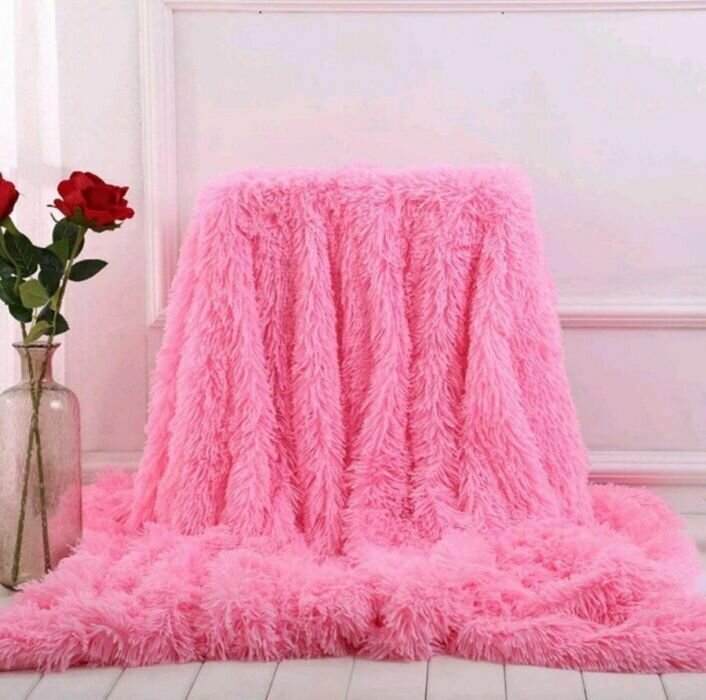 фото Плед с длинным ворсом 200*230 см. Покрывало на кровать. Подарок. Плед травка. Плед розовый. Плед пушистый. Подарок. Плед в упаковке. Плед мягкий.