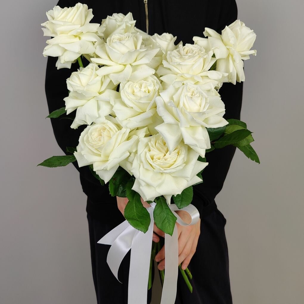 Белые Французские Розы с Лентой