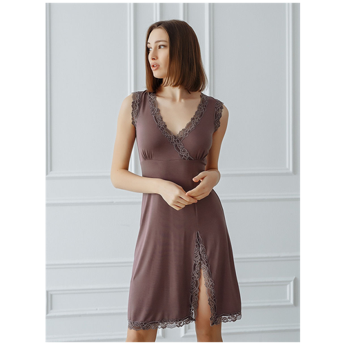 Женская ночная сорочка Даная, с разрезом, без рукава большого размера 44, кофейного цвета. Текстильный край.