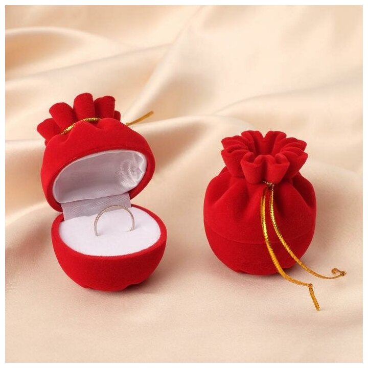 Футляр бархатный под серьги/кольцо «Мешочек подарочный» 5,5×5×6,7 см, цвет красный