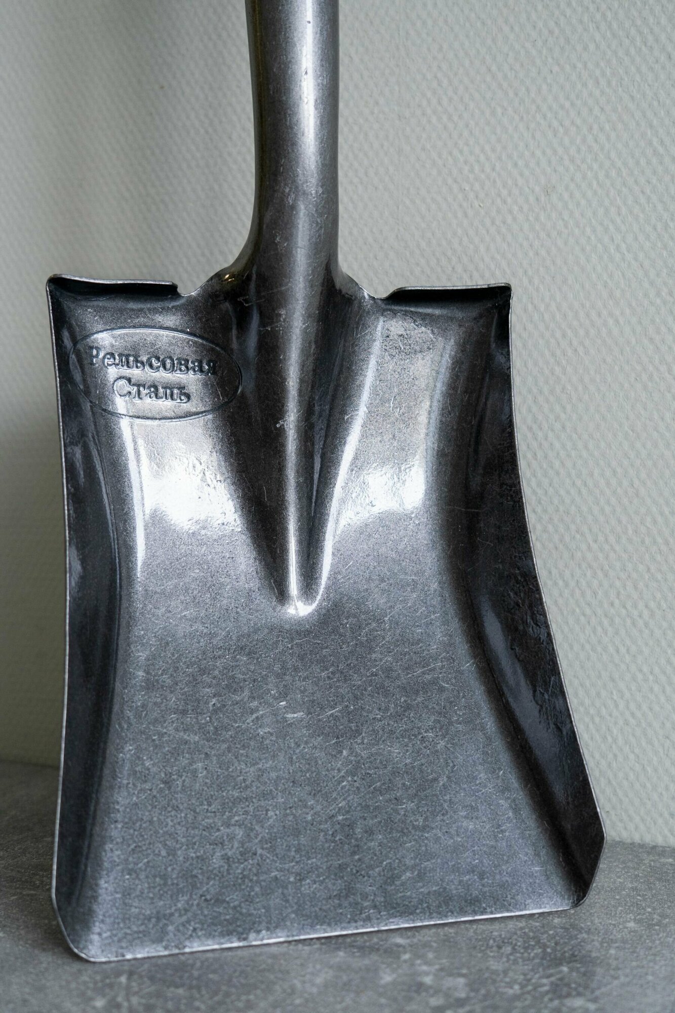 Рельсовая сталь Лопата автомобильная туристическая саперная совковая для раскопок - фотография № 3